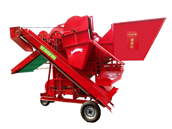 2014年大型花生摘果机